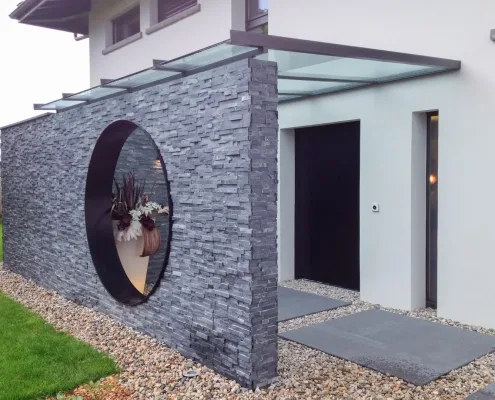 Adani Constructions Métalliques Sàrl - Marquises et couverts Villa de Maitre Couvert dentree profile acier thermolaque verre securise