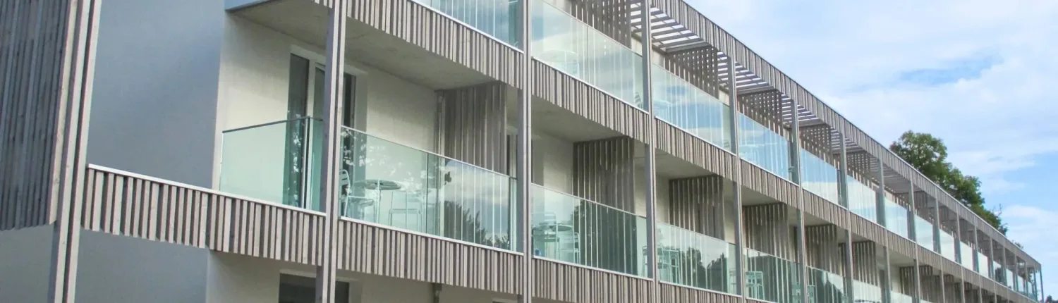 Adani Constructions Métalliques Sàrl - Garde coprs escaliers Barriere tout verre secrise construction metallique Adani